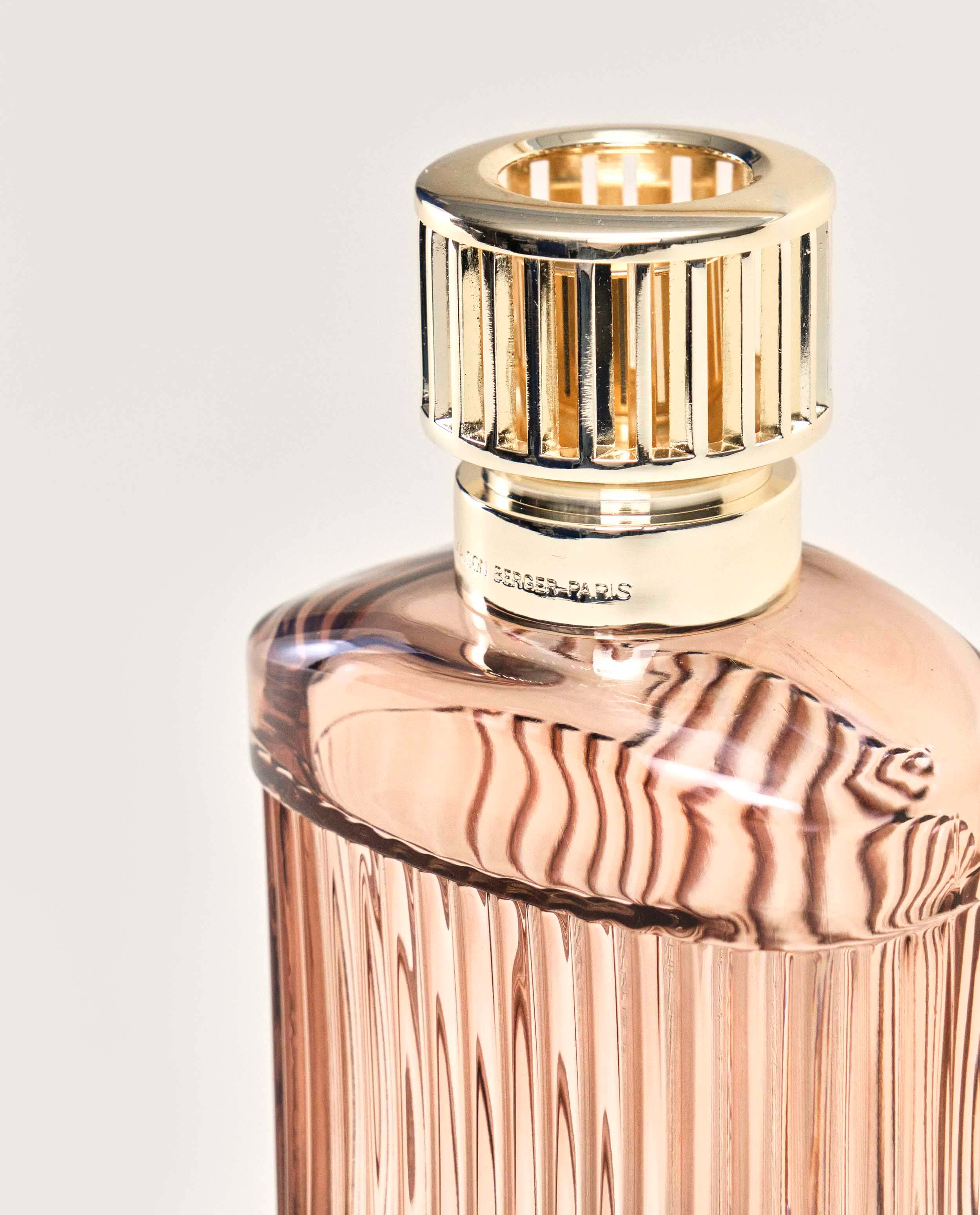 PIPA & MIMA - Con la lámpara catalítica de Lampe Berger y su gama de  perfumes conseguirás agradables aromas para tu hogar. Con la lámpara  catalítica purifica el aire de bacterias y