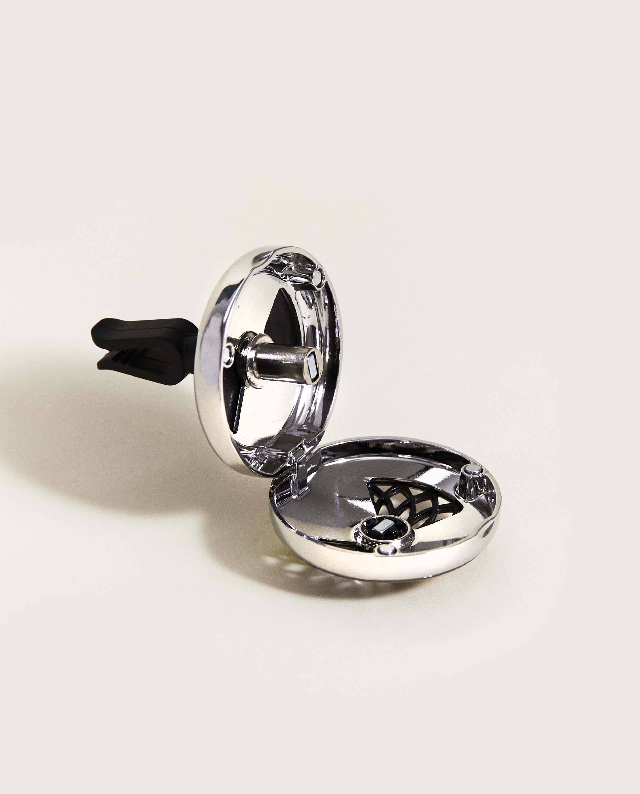 【正規品】 Lampe Bergerフレッシュユーカリ アロマオイル・ランプのDCHL JAPAN ｜ MB フレッシュユーカリ