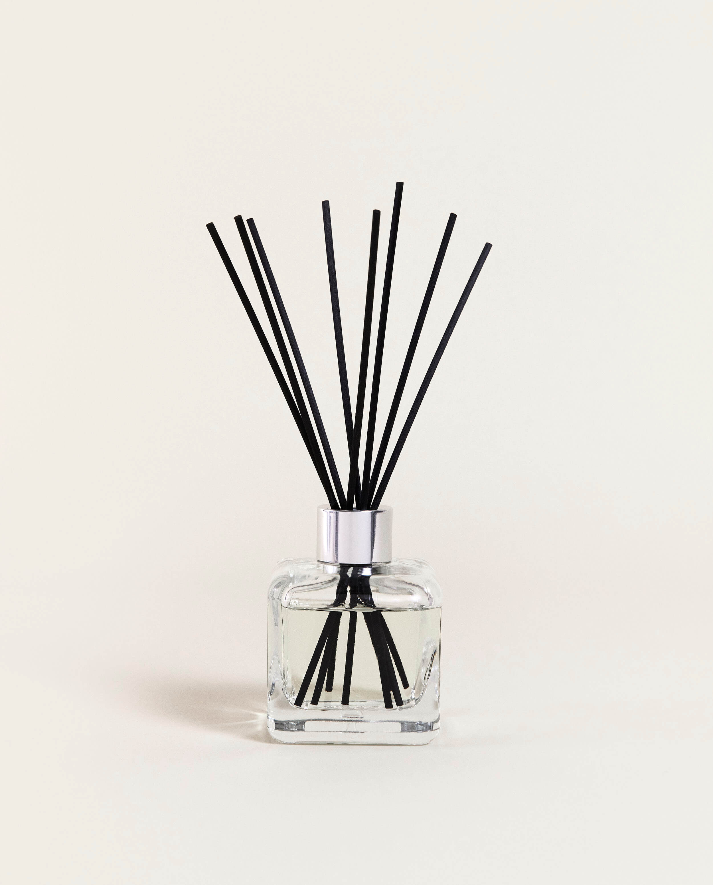 White Cashmere Pre-filled Cube Reed Diffuser