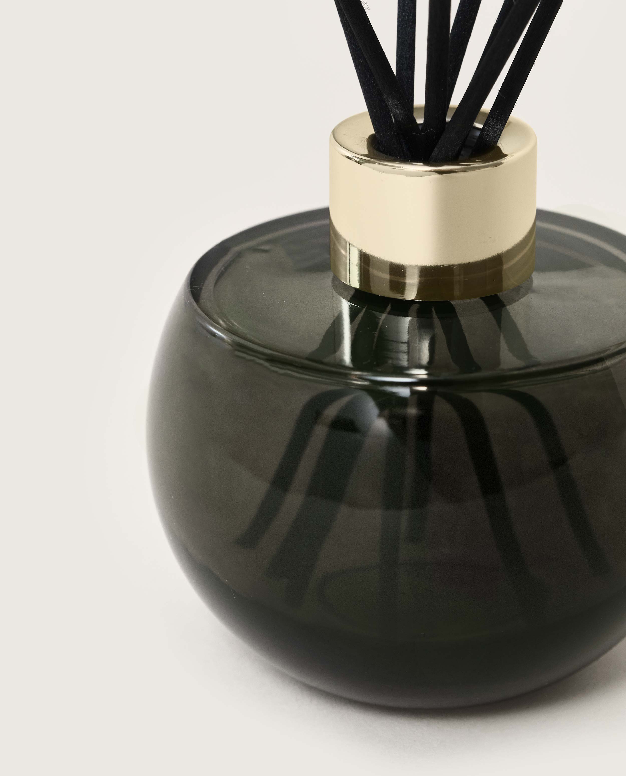 Amber Powder Lampe Berger Refill 1 litre – Maison Berger Kuwait Store